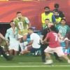 Παγκόσμιο 2026: Ο Νταλότ προστάτεψε τον Ρονάλντο από θαυμαστή που εισέβαλε στον αγωνιστικό χώρο για να τον αγκαλιάσει